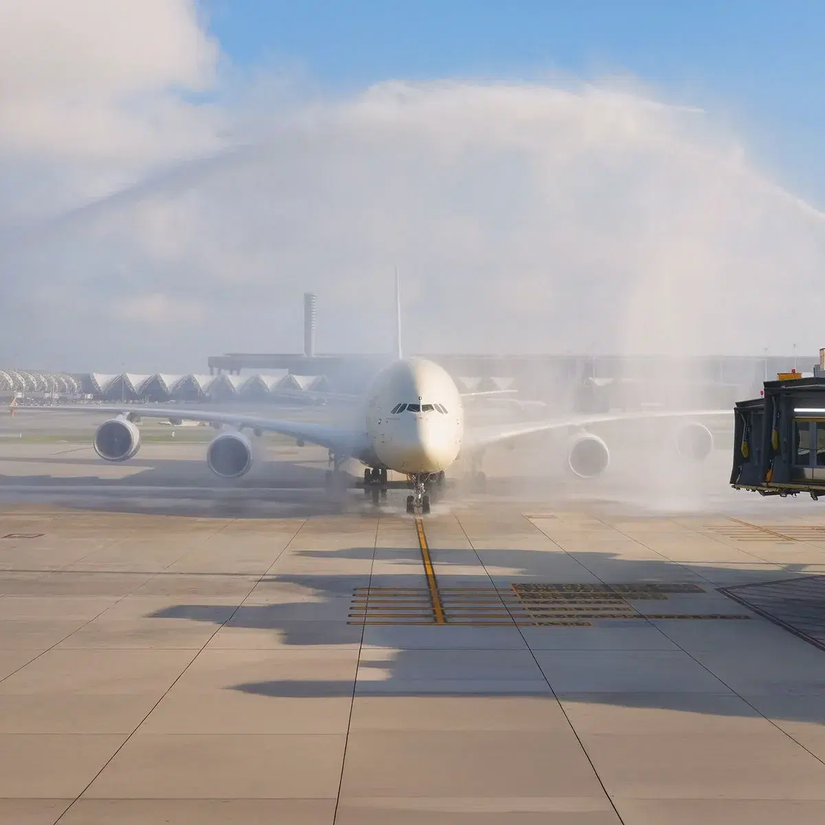 Etihad Airways starts daily A380 service to Bangkok